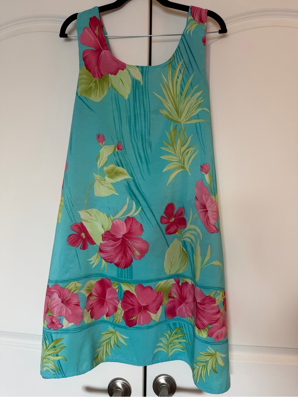 Vintage Hawaiian Floral Mini Dress with Pink Hibiscus Print